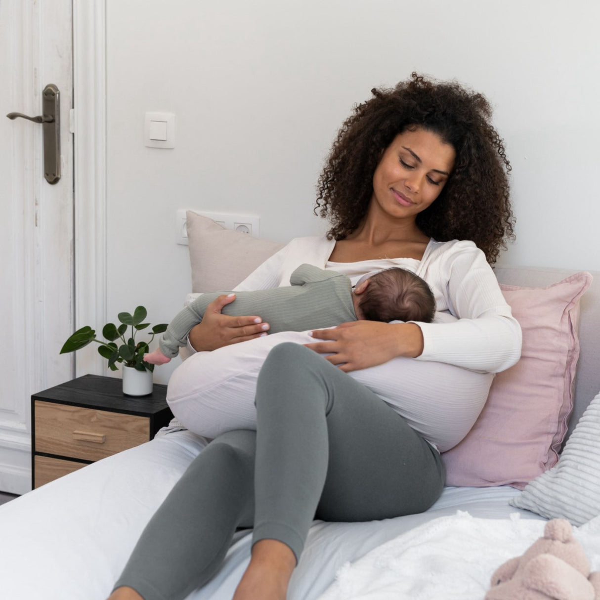 Doomoo Beige Basic Nursing & Pregnancy Pude