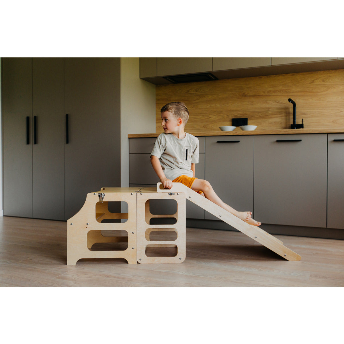 Duck Woodworks Natural Foldbar EC Køkken Læringstårn Med Rutsjebane