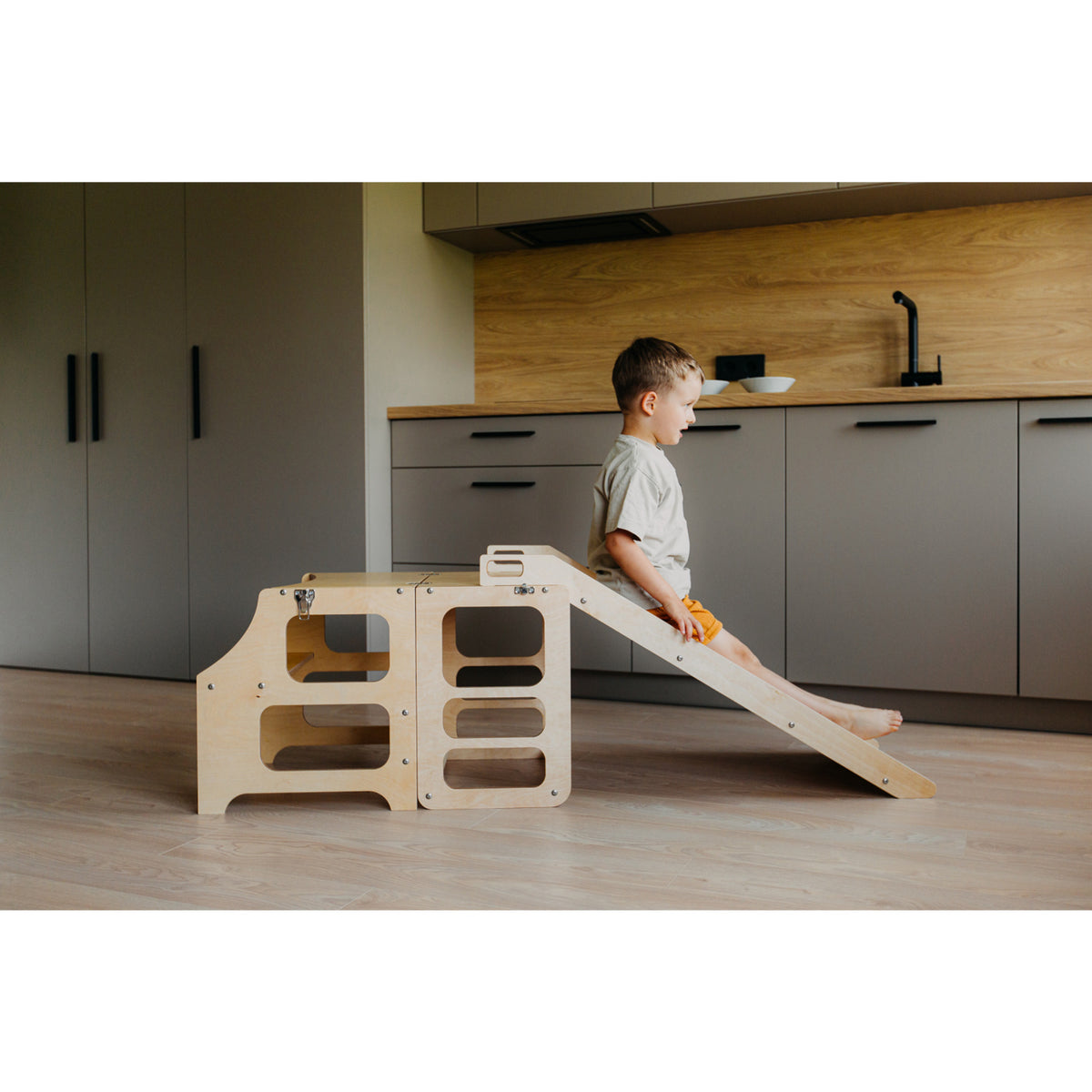 Duck Woodworks Natural Foldbar EC Køkken Læringstårn Med Rutsjebane