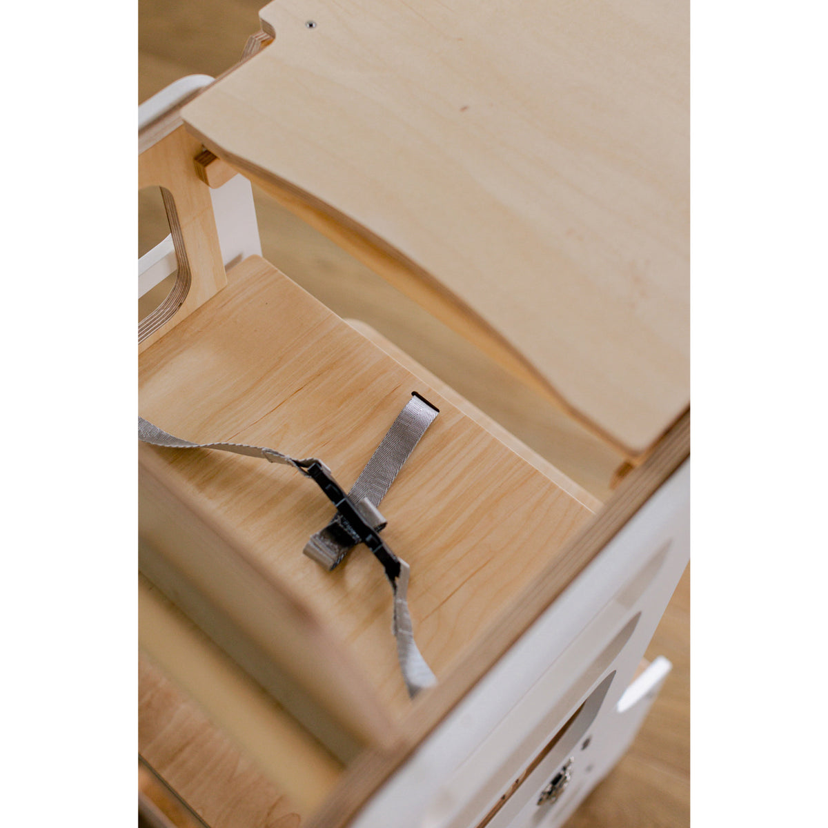Duck Woodworks White Foldbar EC Køkken LæringstårnMed Højstol Addon Sæt