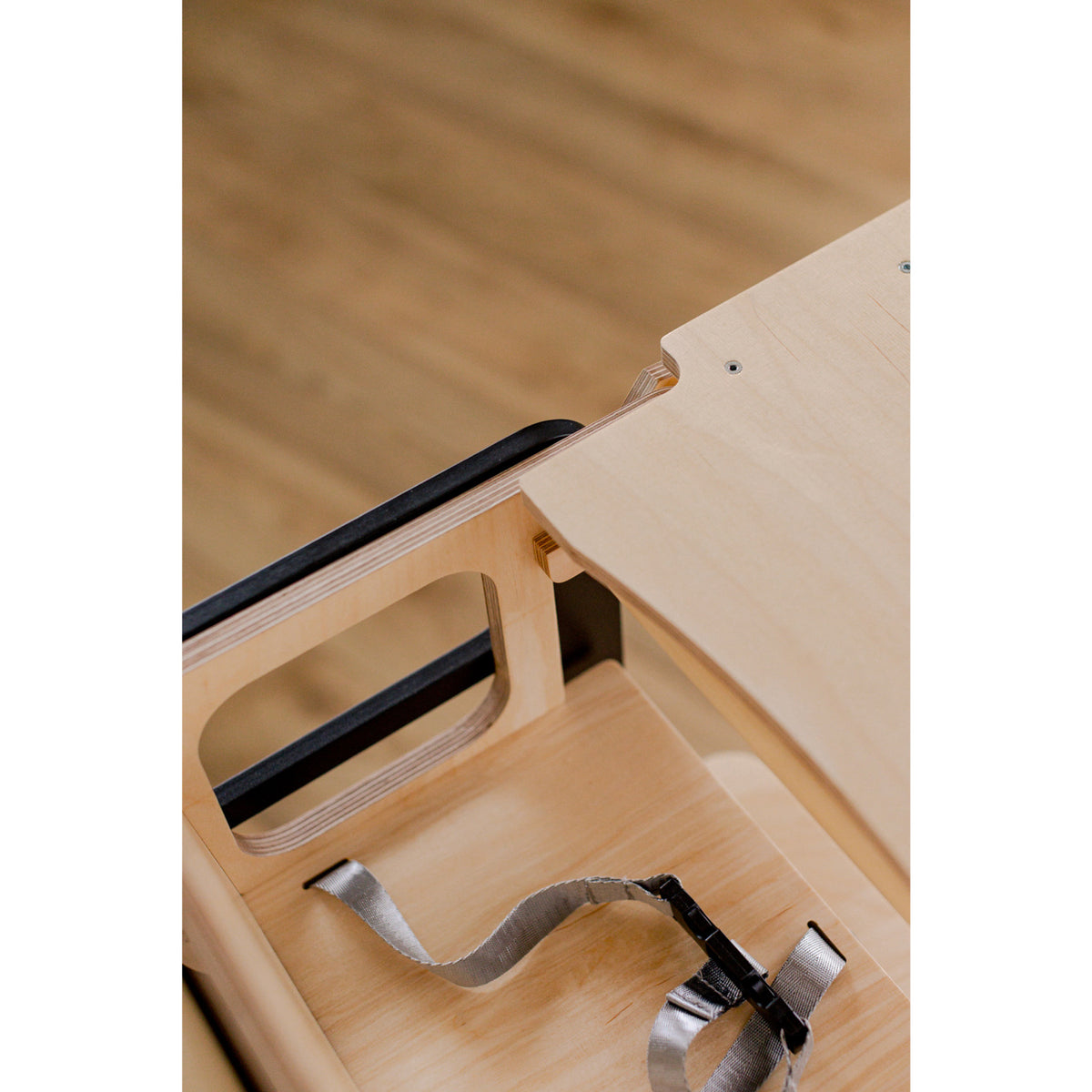 Duck Woodworks Black Foldbar EC Køkken Læringstårn Med Højstol Addon Sæt