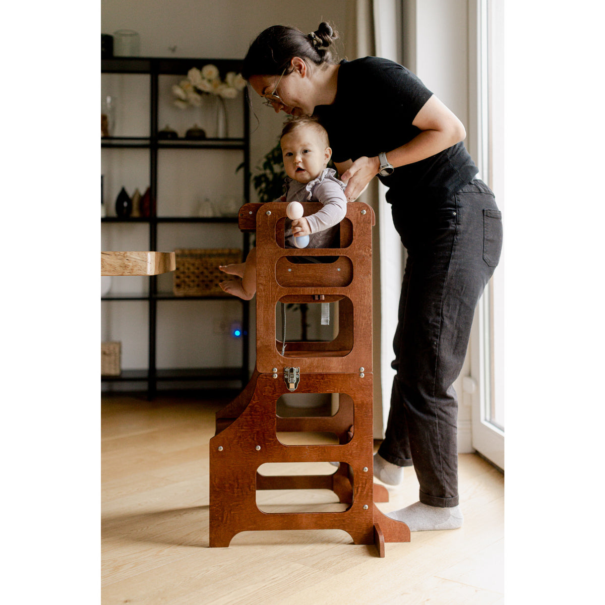 Duck Woodworks Honey Glaze Foldbar Køkken Læringstårn Stained Med Højstol Addon Sæt