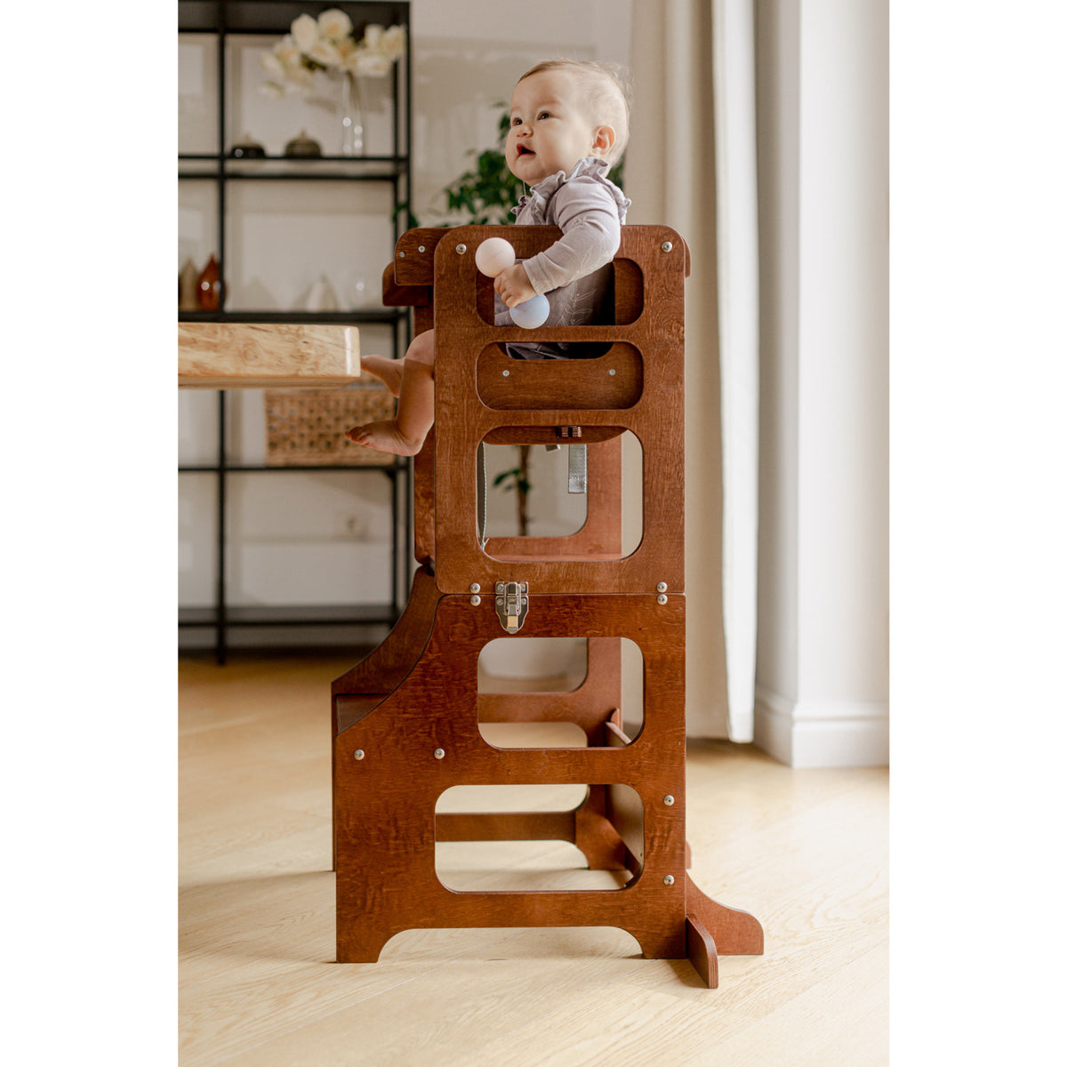 Duck Woodworks Honey Glaze Foldbar Køkken Læringstårn Stained Med Højstol Addon Sæt