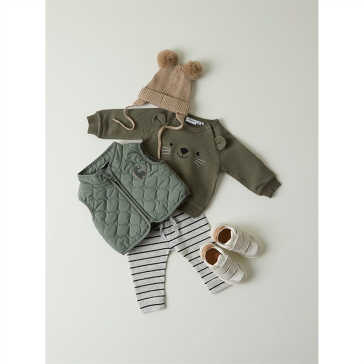 Name it Jet Stream Truman Bukser