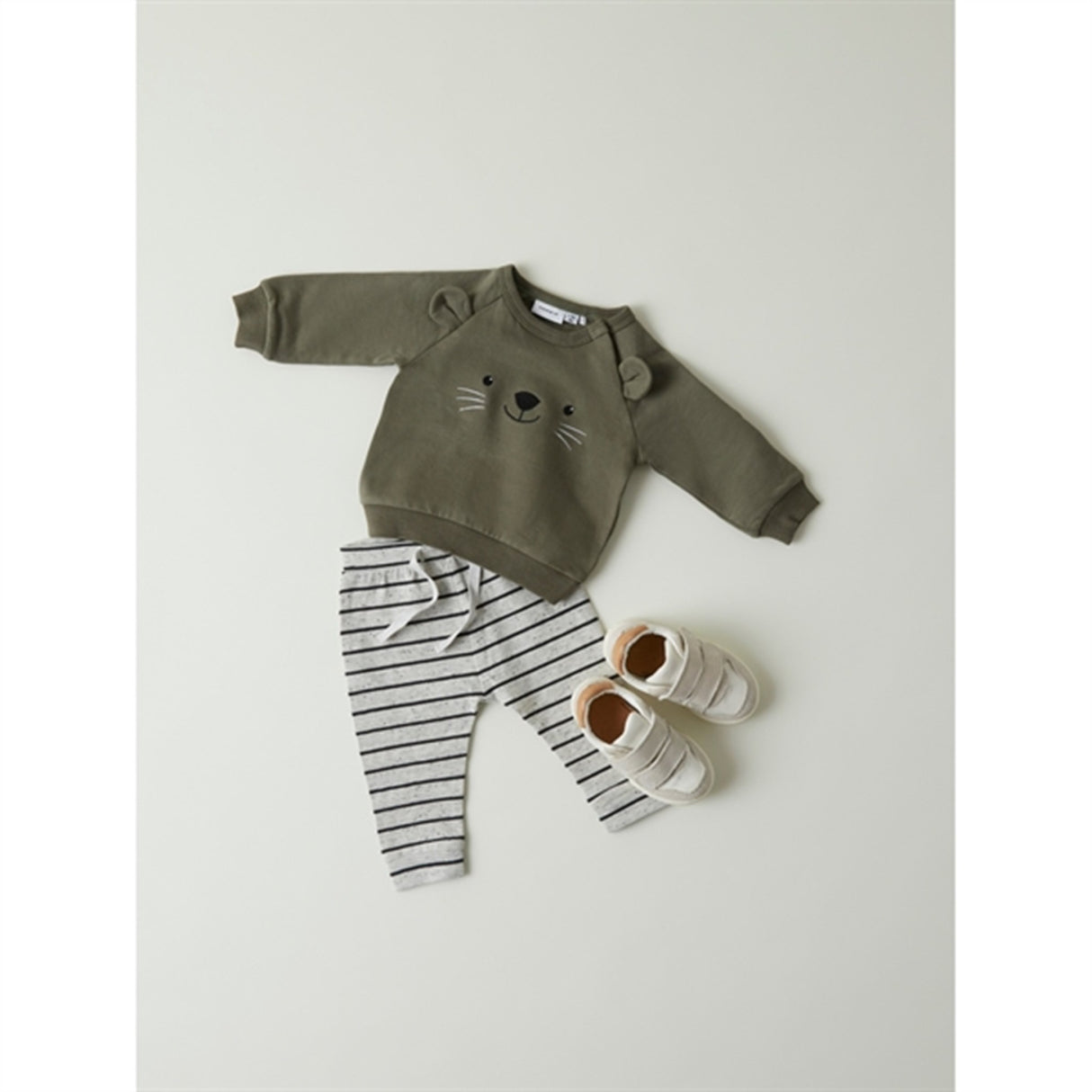 Name it Jet Stream Truman Bukser