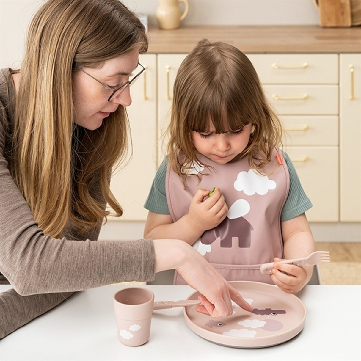 Done by Deer Foodie Tallerken Happy Clouds Powder