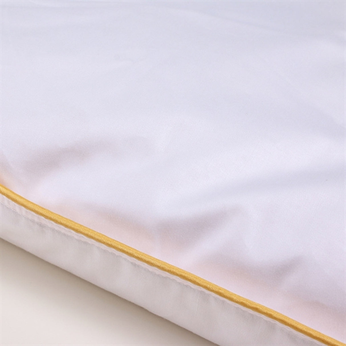 QUILTS OF DENMARK Happy Kids Baby Pude Gåsedun LAV