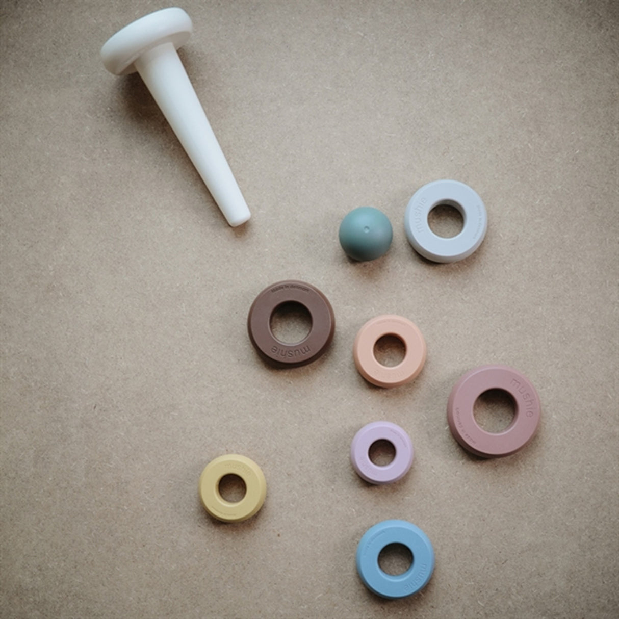 Mushie Ringtårn Rustic