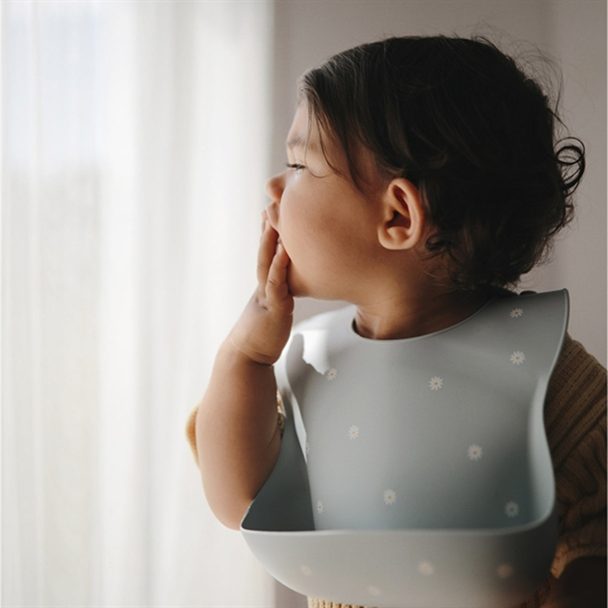 Mushie Silikone Hagesmæk White Daisy