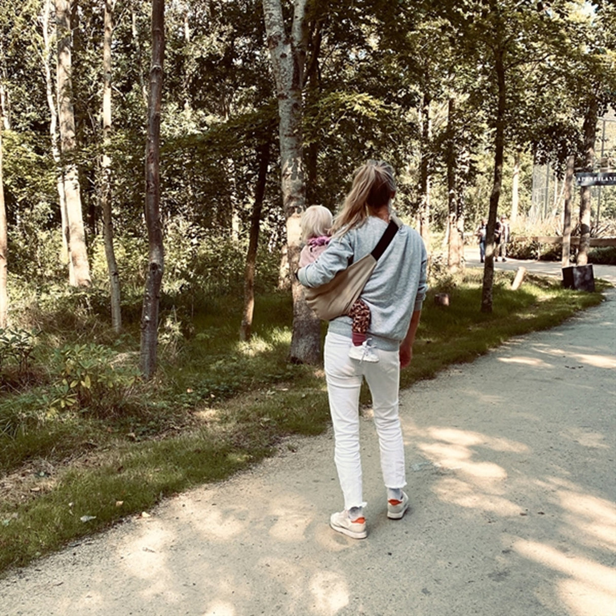 Wildride The Toddler Swing Bæresele Basic Beige