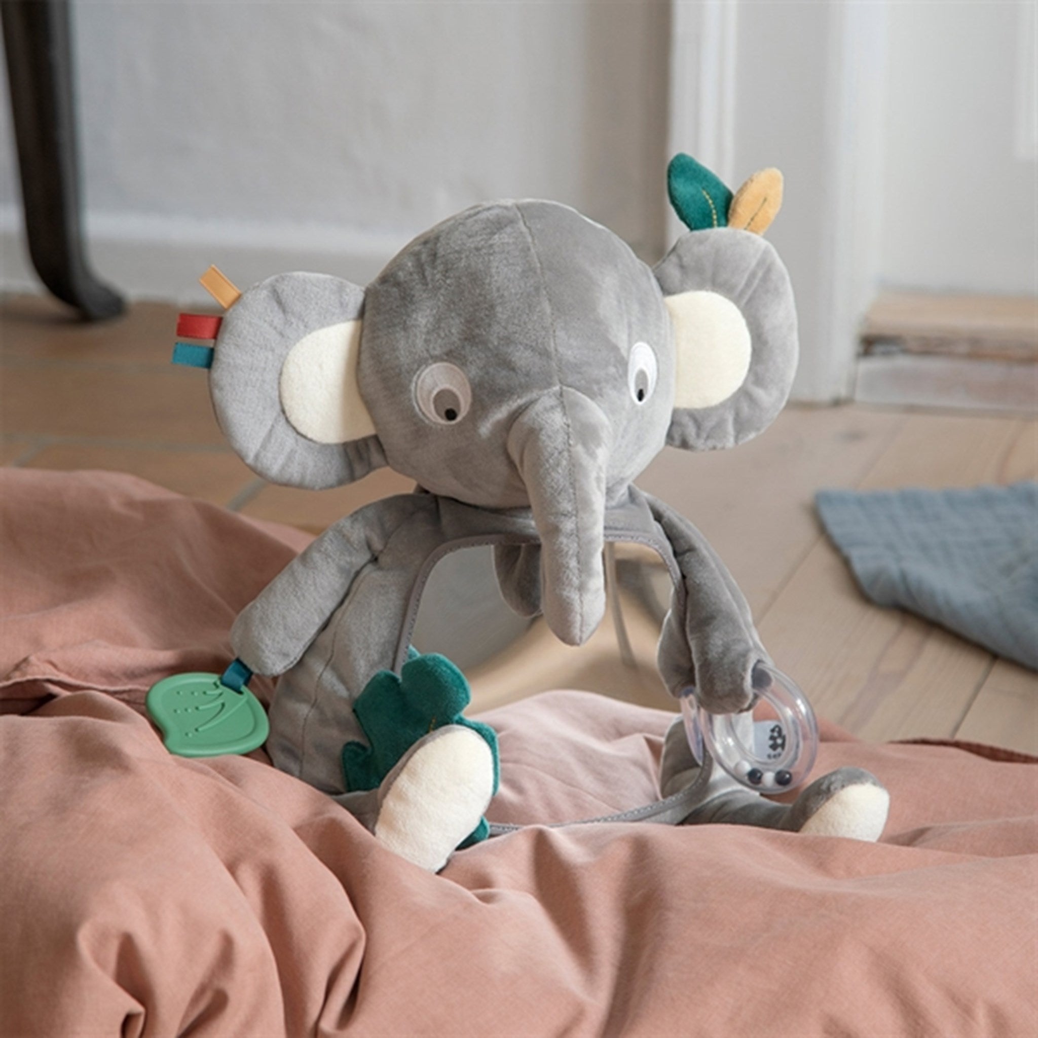 Sebra Aktivitetslegetøj Elefanten Finley Grey 2