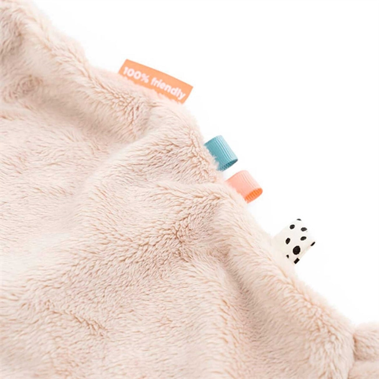 Done by Deer Nusseklud Lalee Sand