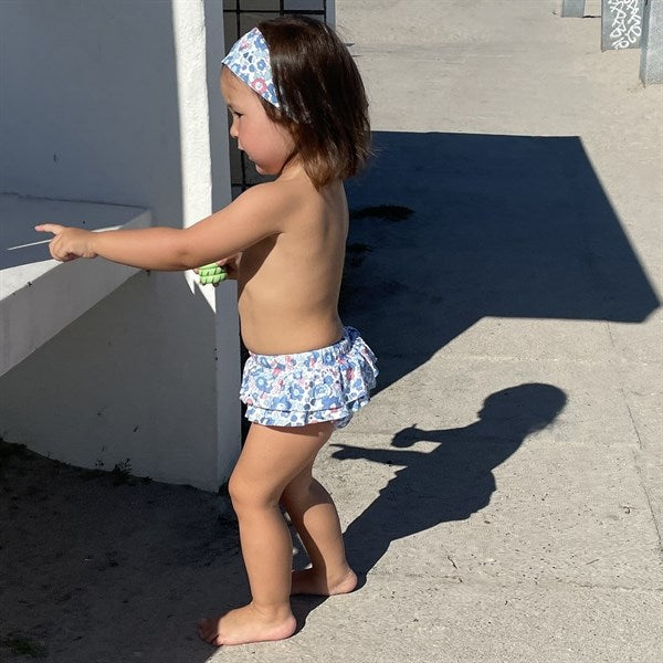 Petit Crabe Betsy B Ida Babybadebukser Liberty© fabric