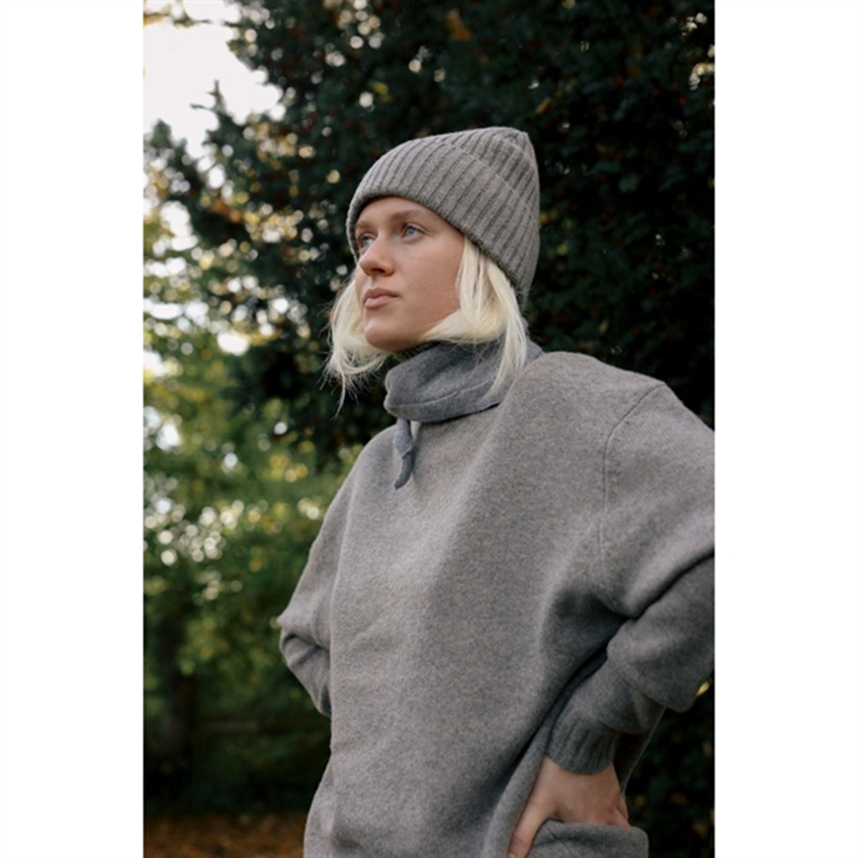 HOLMM Twiggy Carly Uld Strikhue