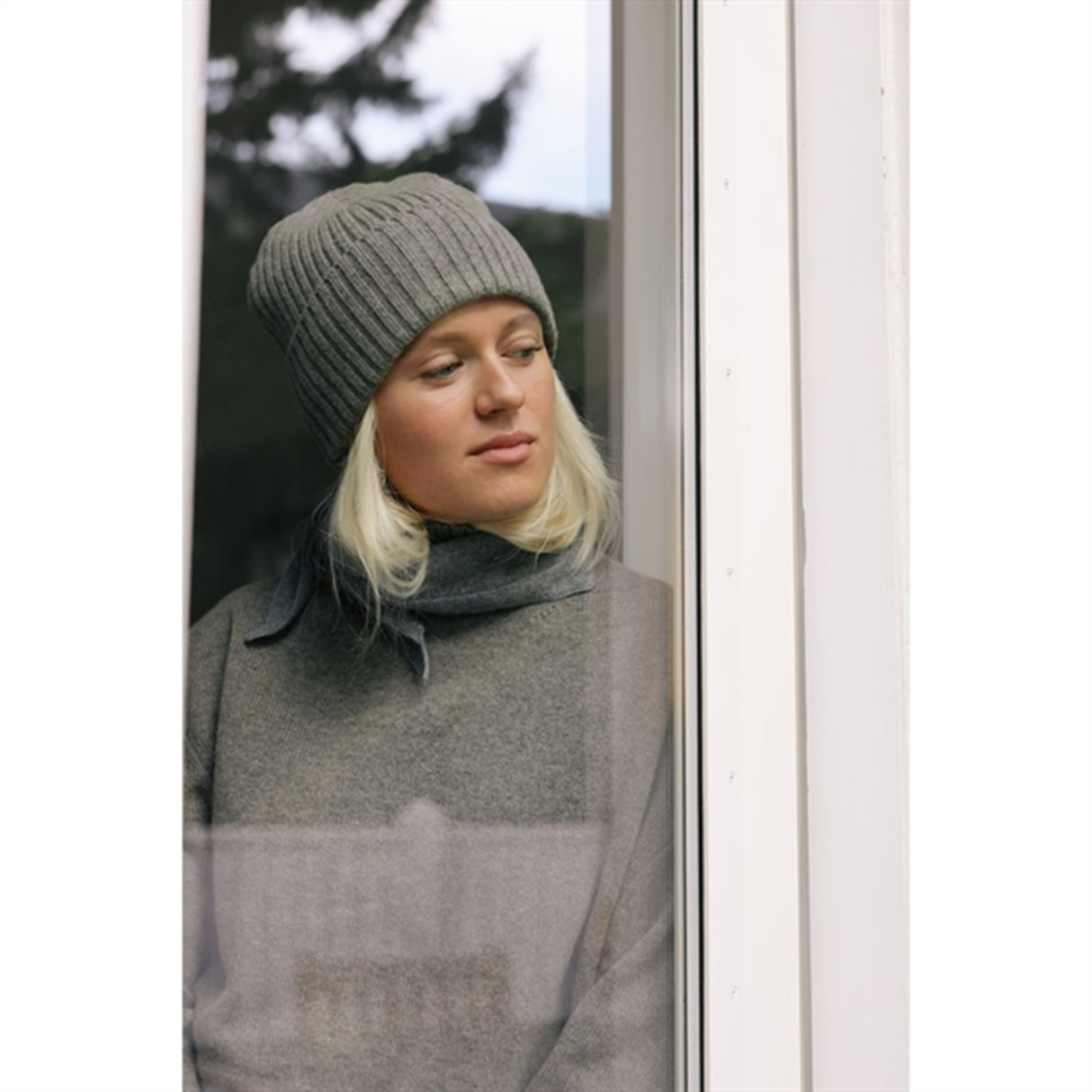 HOLMM Twiggy Carly Uld Strikhue