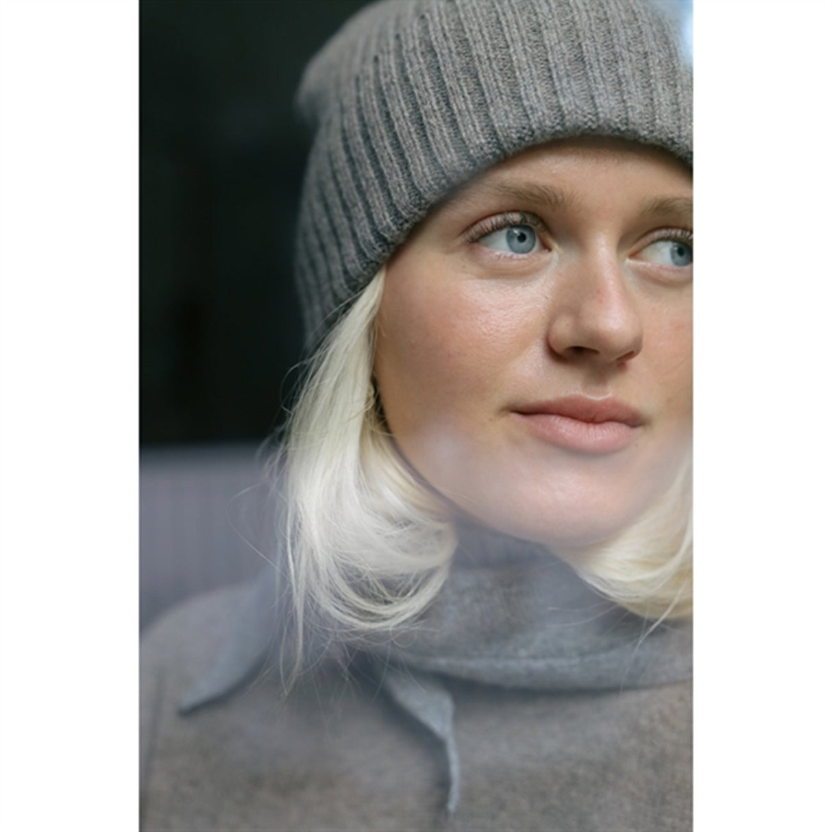 HOLMM Twiggy Carly Uld Strikhue