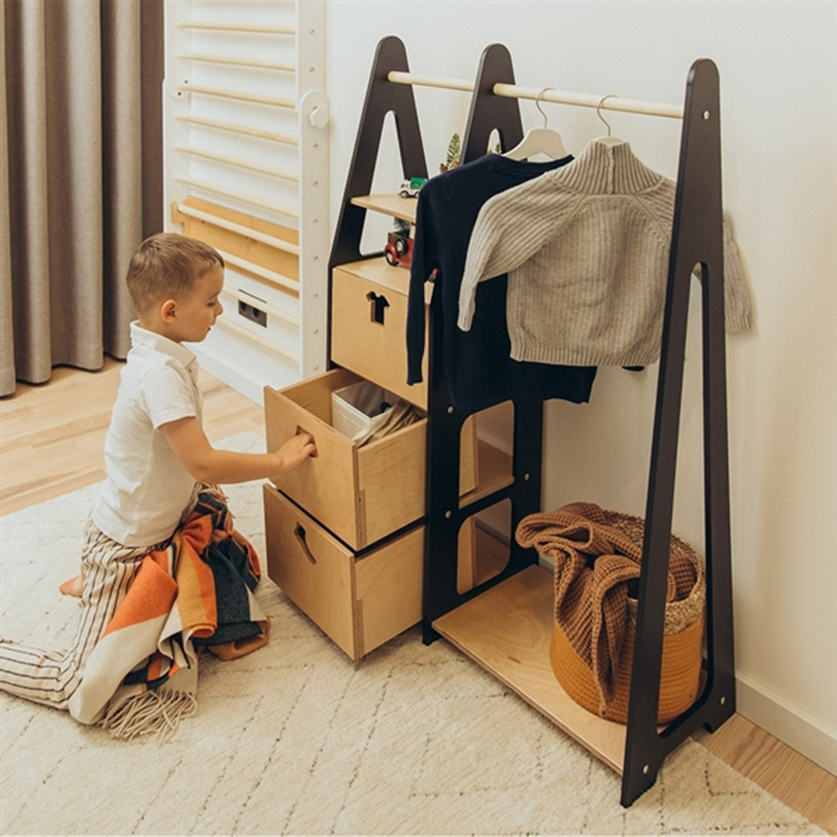 Duck Woodworks Børnegarderobe m. Skuffer Black