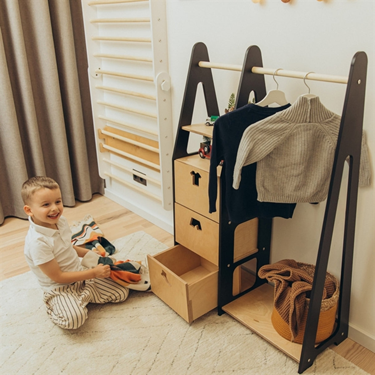 Duck Woodworks Børnegarderobe m. Skuffer Black