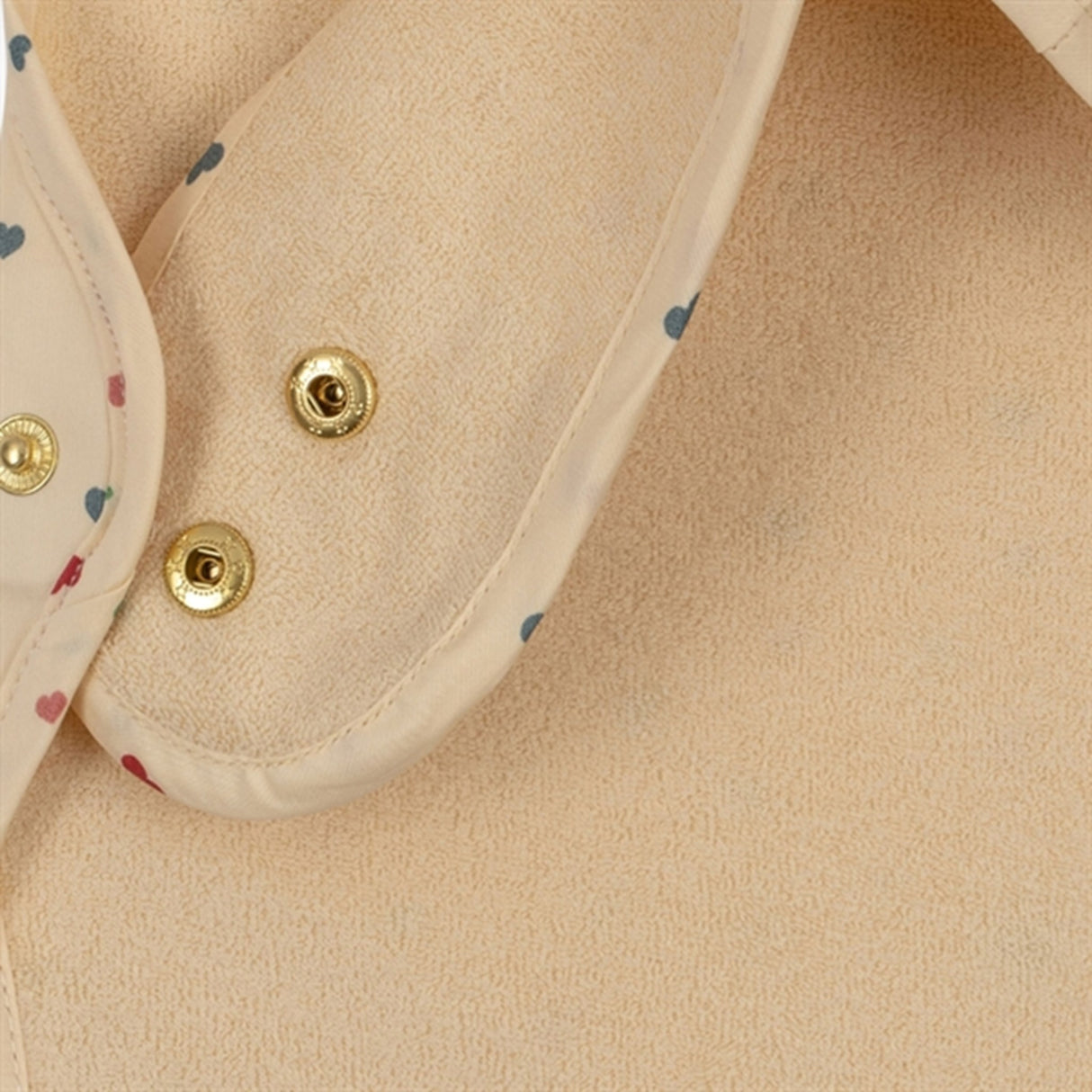 Konges Sløjd Comea Big Hagesmæk Multi Hearts