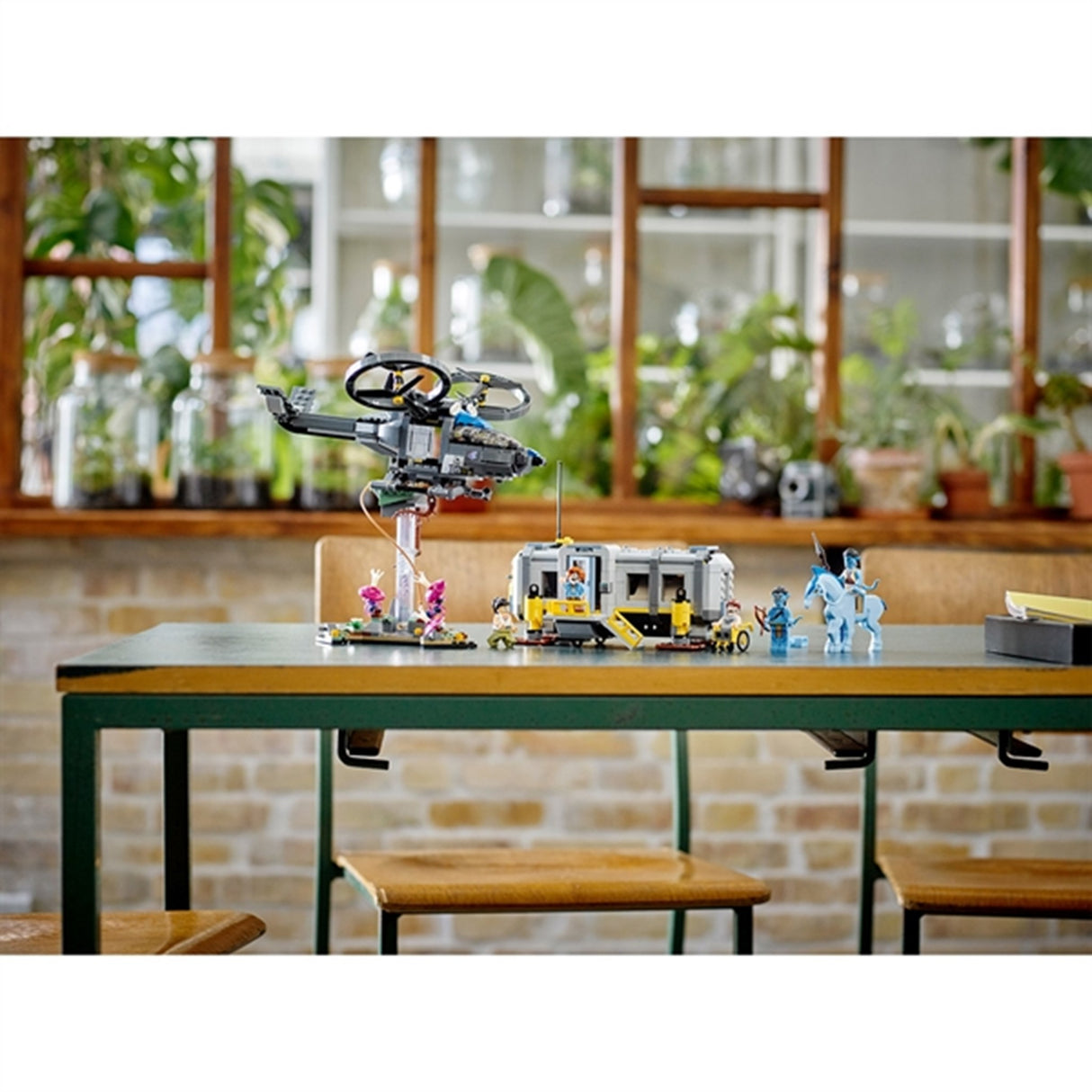 LEGO® Avatar Svævende Bjerge: Station 26 og RDA Samson