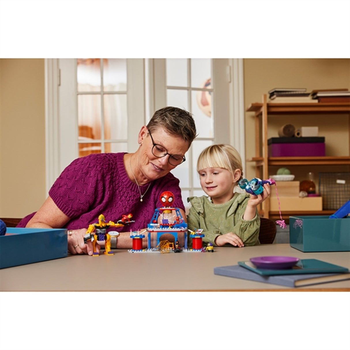 LEGO® Marvel Team Spideys Netspinder Hovedkvarter