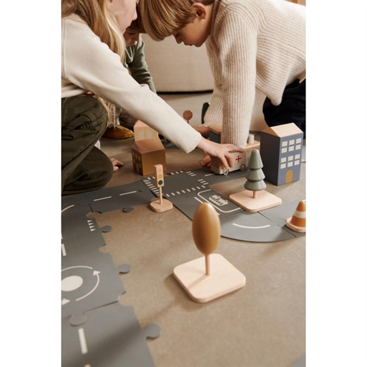 Liewood Village Bil Sæt Apple Red Multi Mix