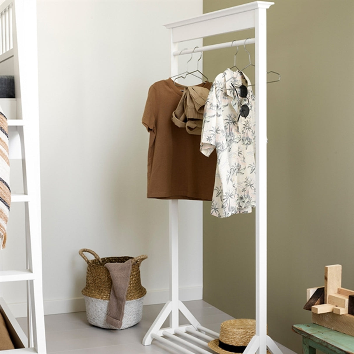 Oliver Furniture Seaside Tøjstativ 125 cm