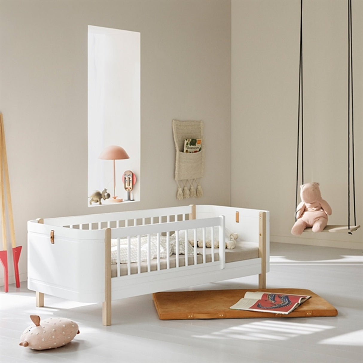 Oliver Furniture Wood Mini+ Tremmeseng inkl. Junior Kit Hvid/Eg