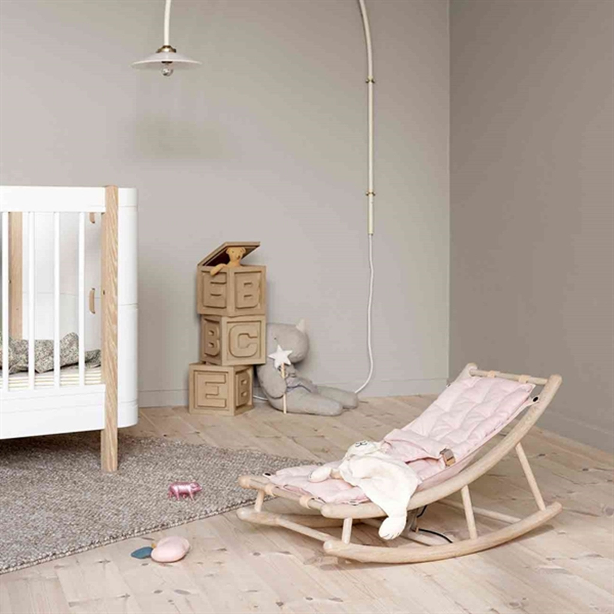 Oliver Furniture Wood Baby & Junior Vippestol Eg/Rosa 2