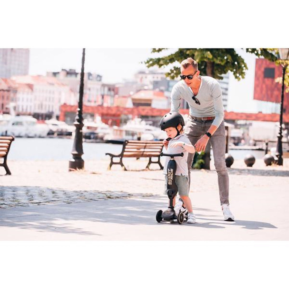 Scoot and Ride Highway Cykelhjelm Black/Gold