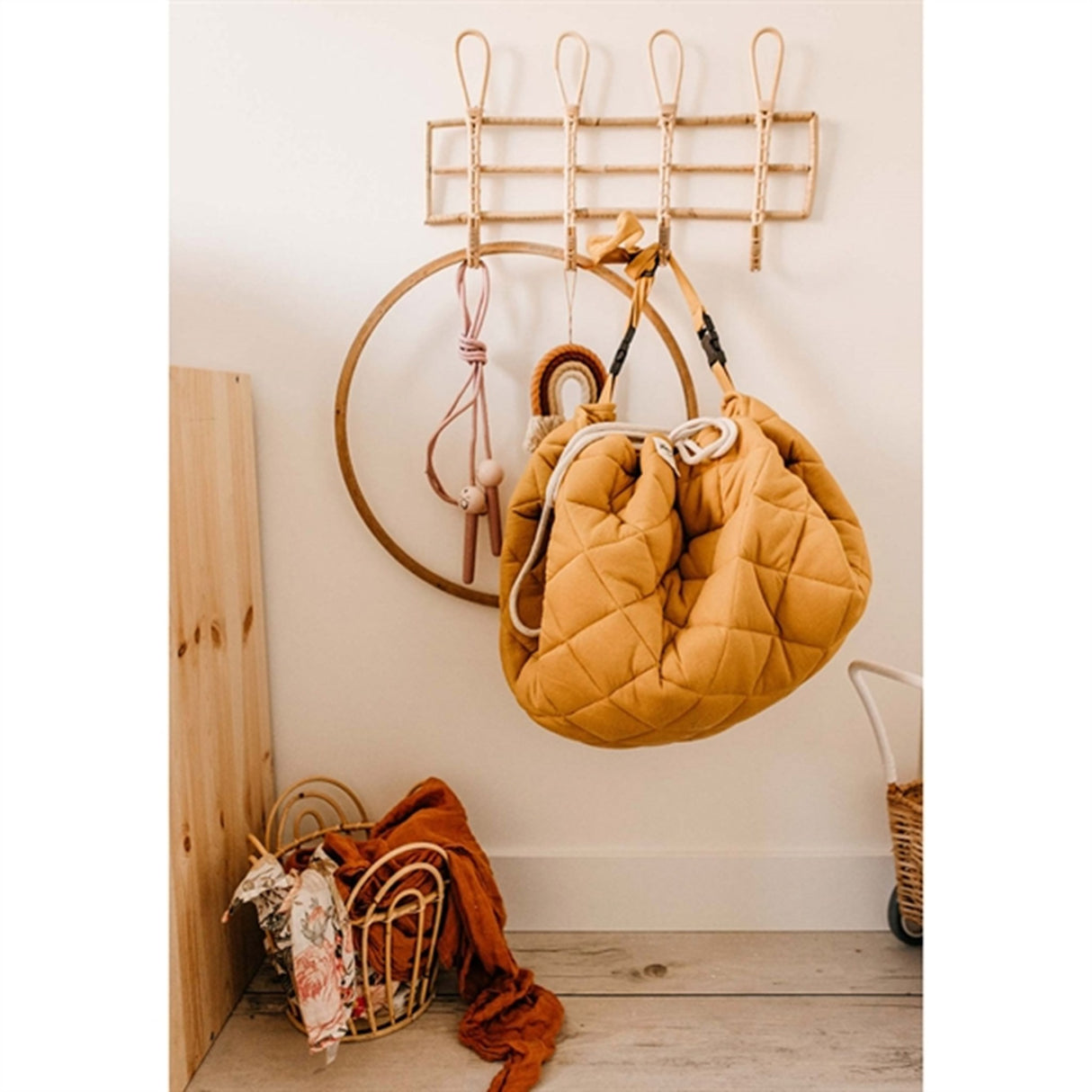 Play&Go 2-i-1 Legetæppe Soft Organic Mustard Chai Tea