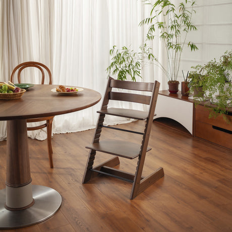 Stokke® Walnut Tripp Trapp® Signature Højstol