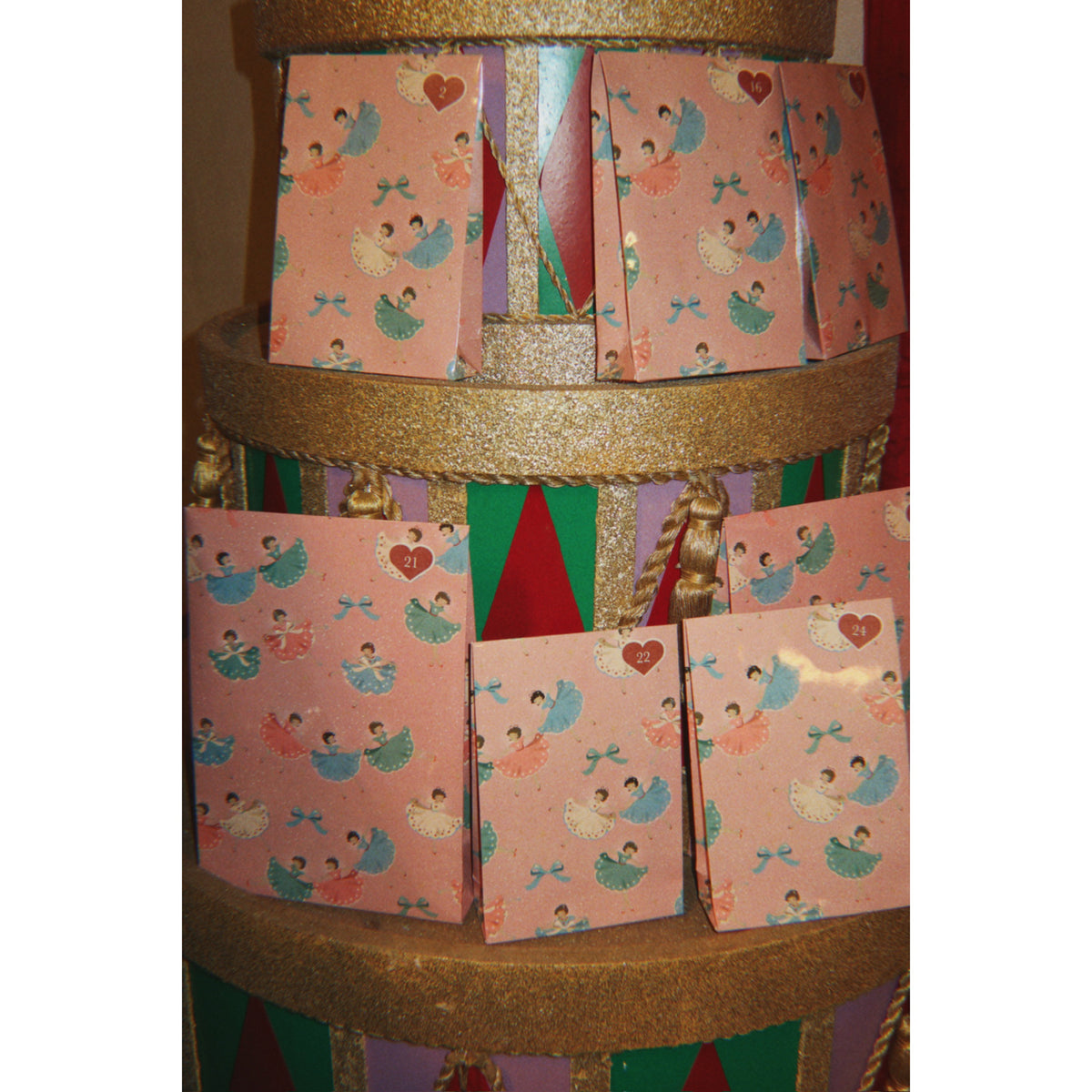 Konges Sløjd Beige Christmas Calendar Med 24 Gifts