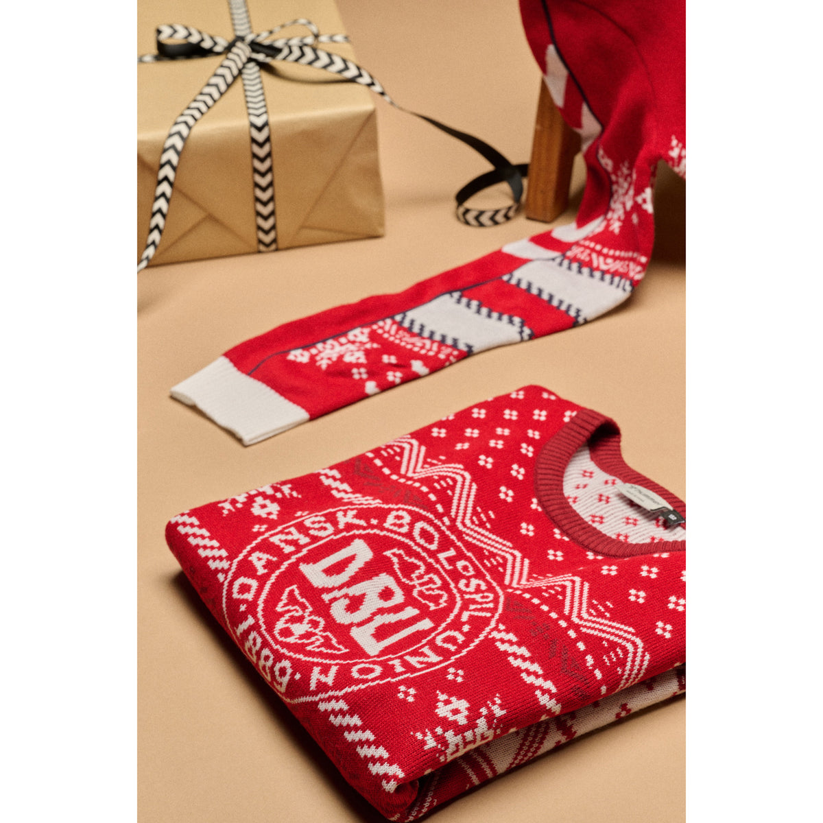 Hummel Tango Red DBU 26 Xmas Classic Sweater Kids