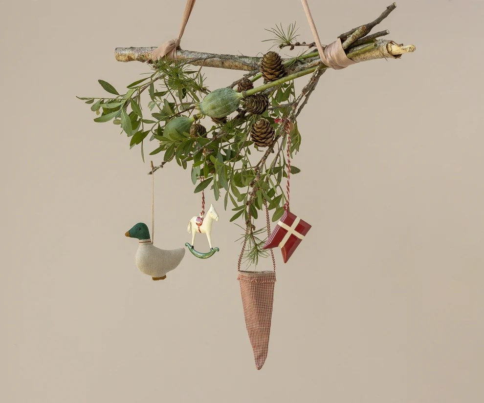 Maileg Kræmmerhus ornament, ternet - rød
