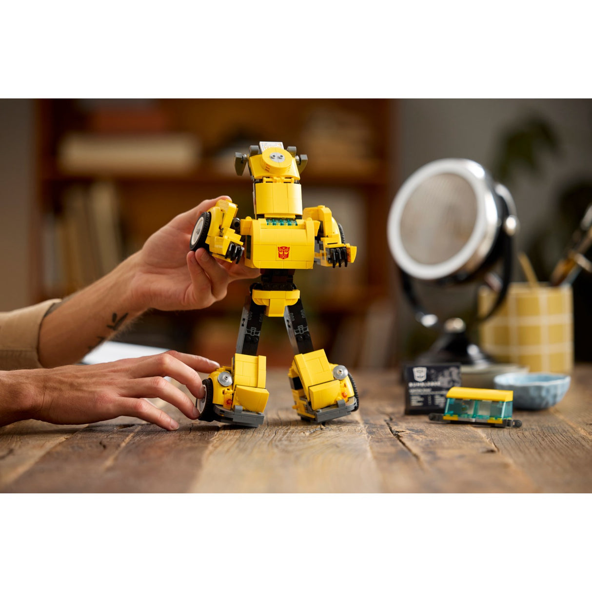 LEGO® Icons Bumblebee