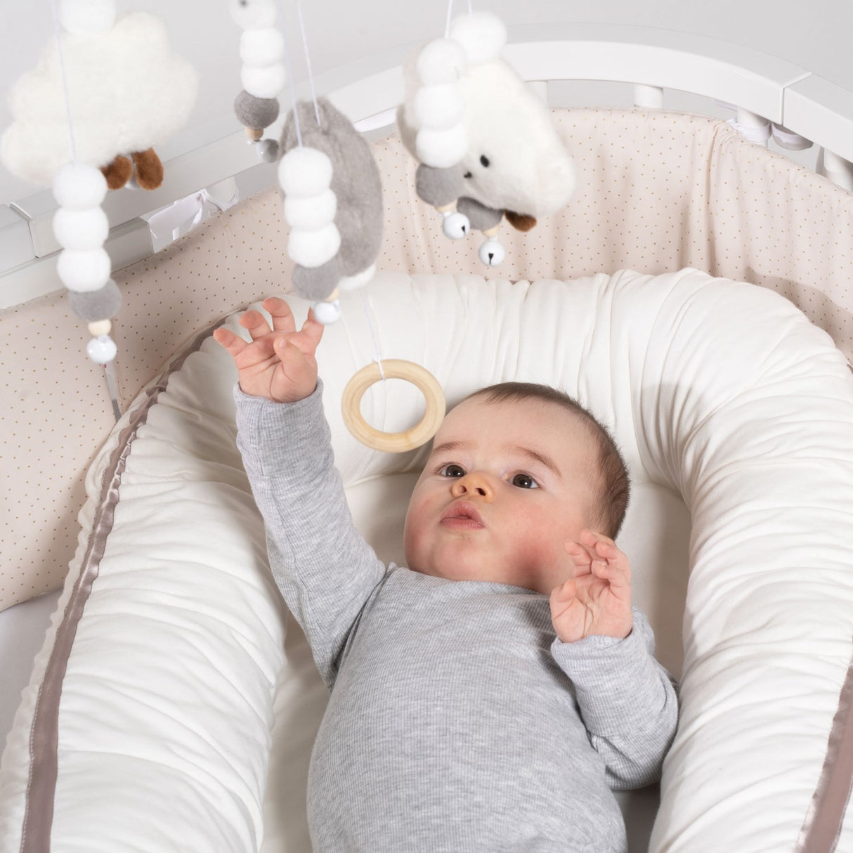 babybay ® White Varnished Uro Holder