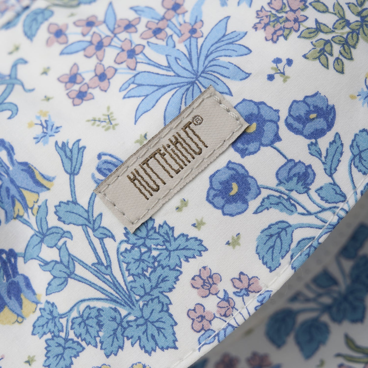 Huttelihut Soft Chambray Solhat I Liberty Stof