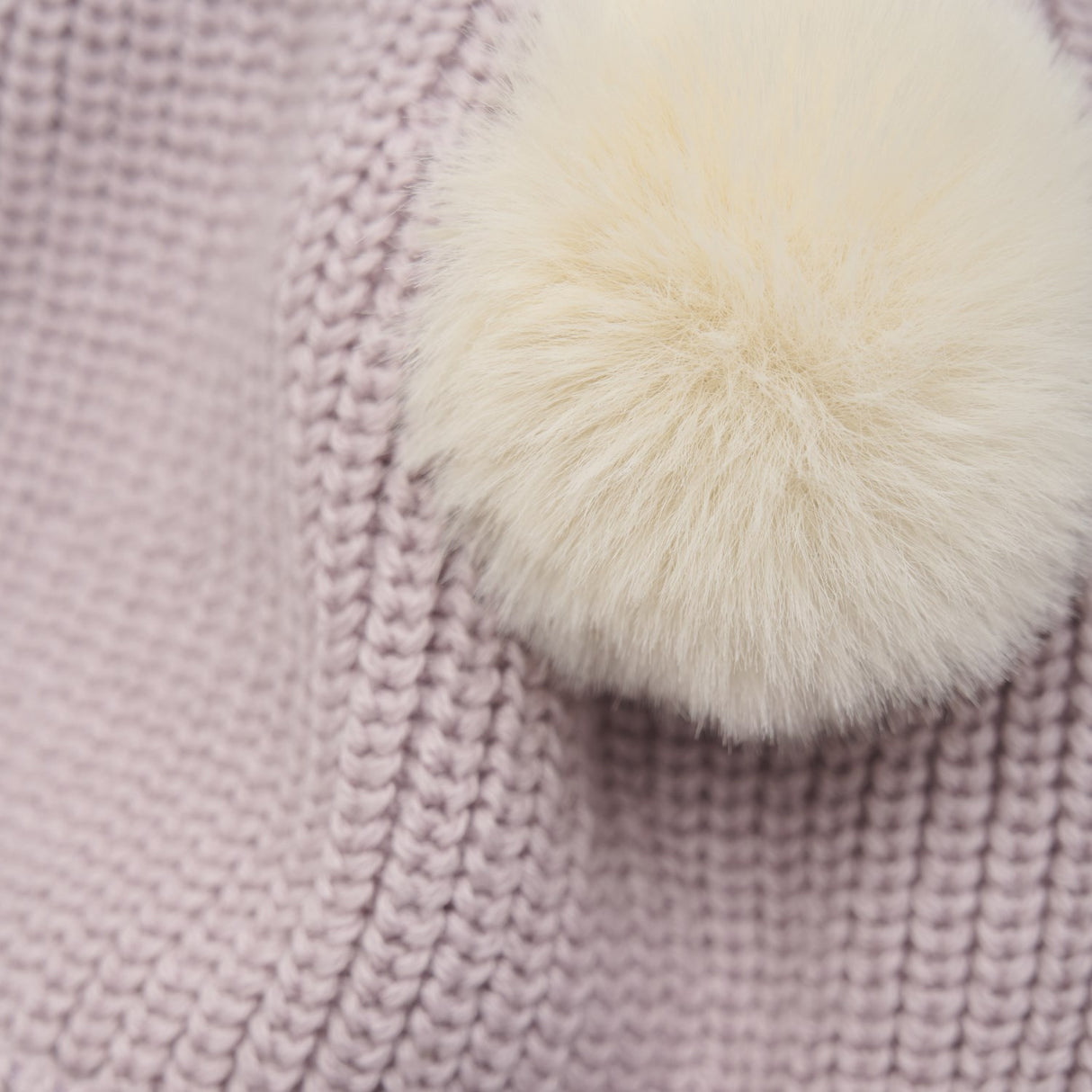 Huttelihut Cloud Gray Hue Strik m. Pompoms