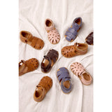 Angulus Cognac Barnets Første Sandal Med Kontraststikninger