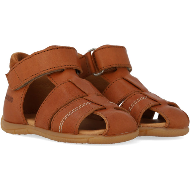 Angulus Cognac Barnets Første Sandal Med Kontraststikninger