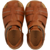 Angulus Cognac Barnets Første Sandal Med Kontraststikninger