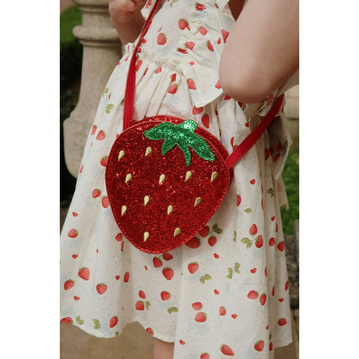 Konges Sløjd Barbados Cherry Tut Strawberry Skuldertaske