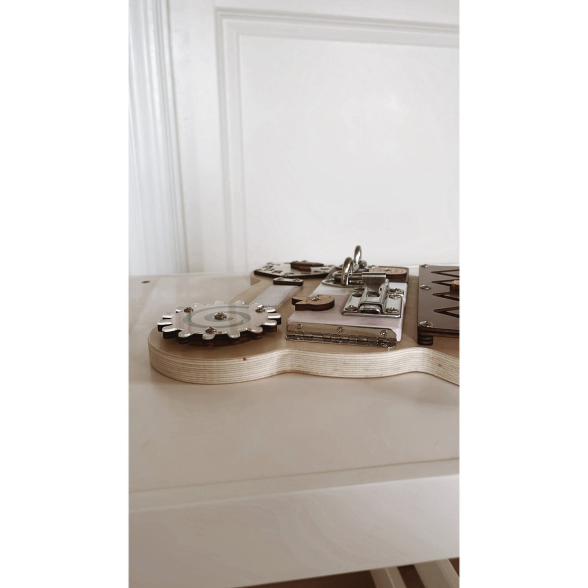 HEMMINGSEN Kids Brown Aktivitetstavle Bjørn Bærbar