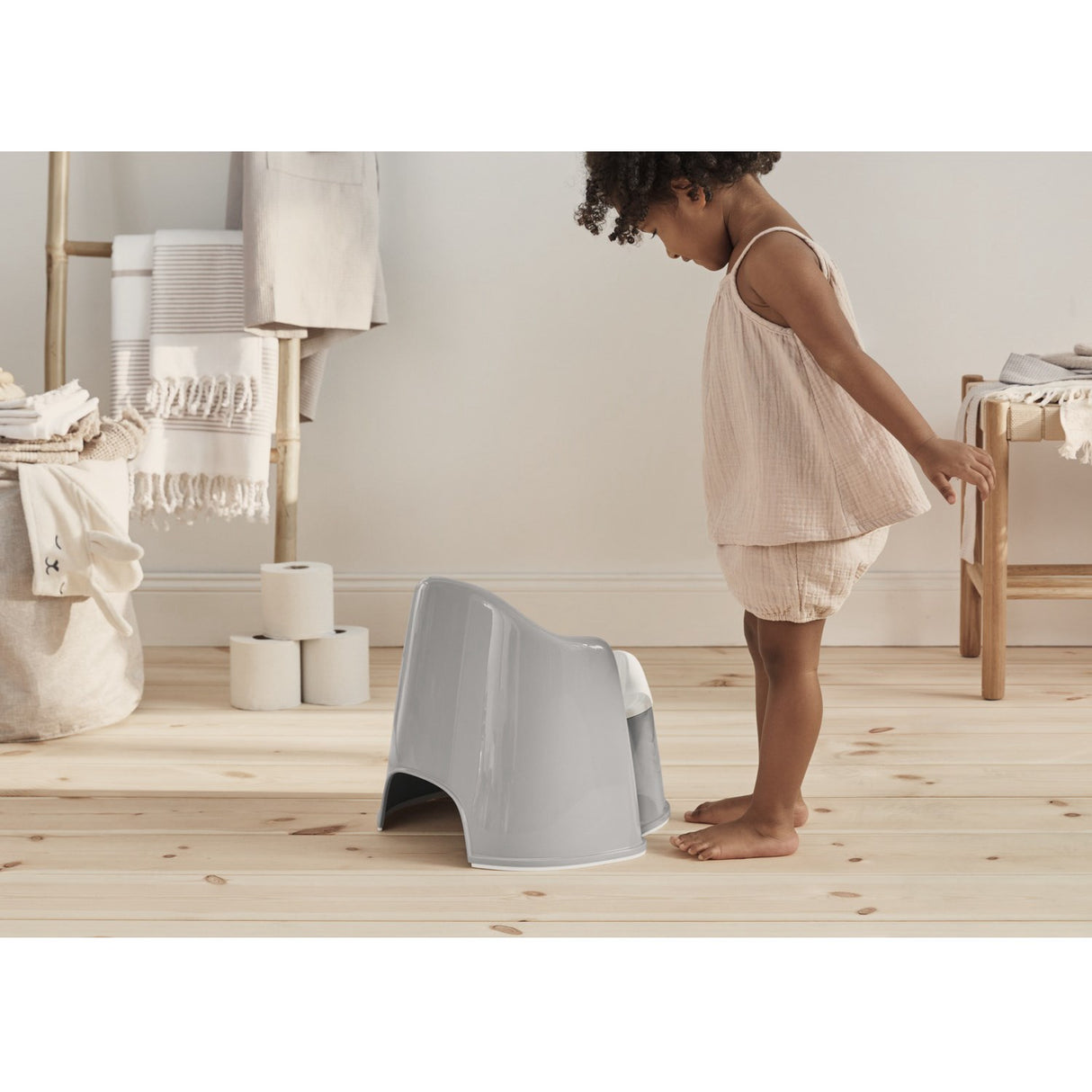 BabyBjörn Grey/White Pottestol