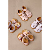 Angulus Rosebud Sandal Med Multifarvede Blomsterapplikationer