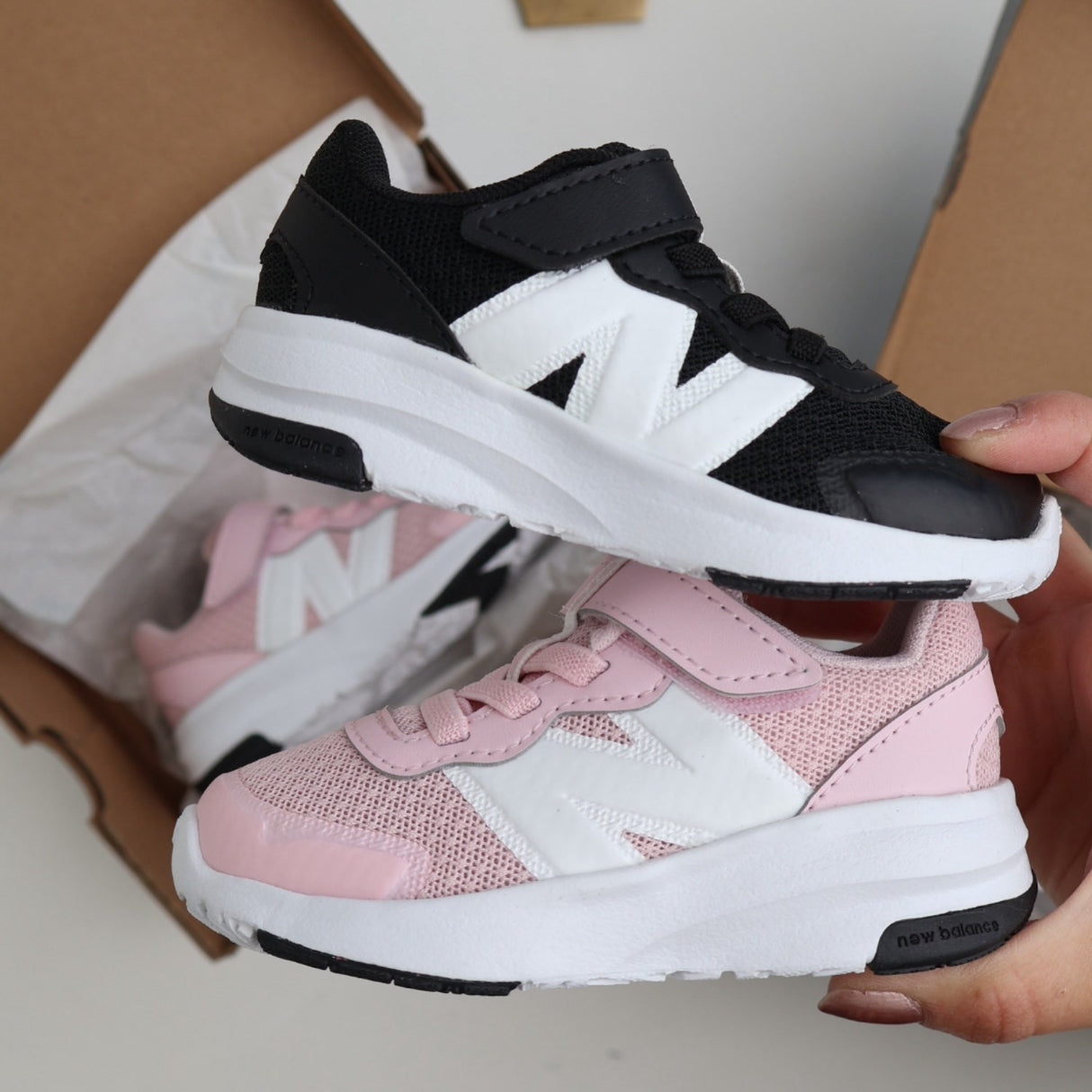 New Balance Sneakers Rose Sugar FreshFoam 578 Kids Bungee Lace Med Top Strop