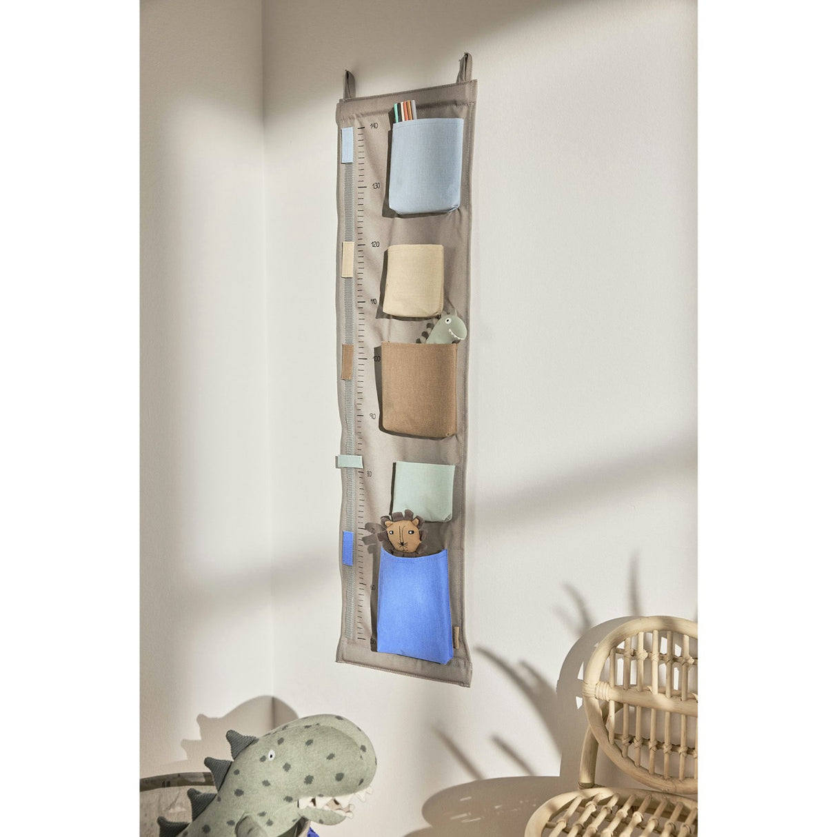 OYOY Blue Saga Højdemåler Opbevaring