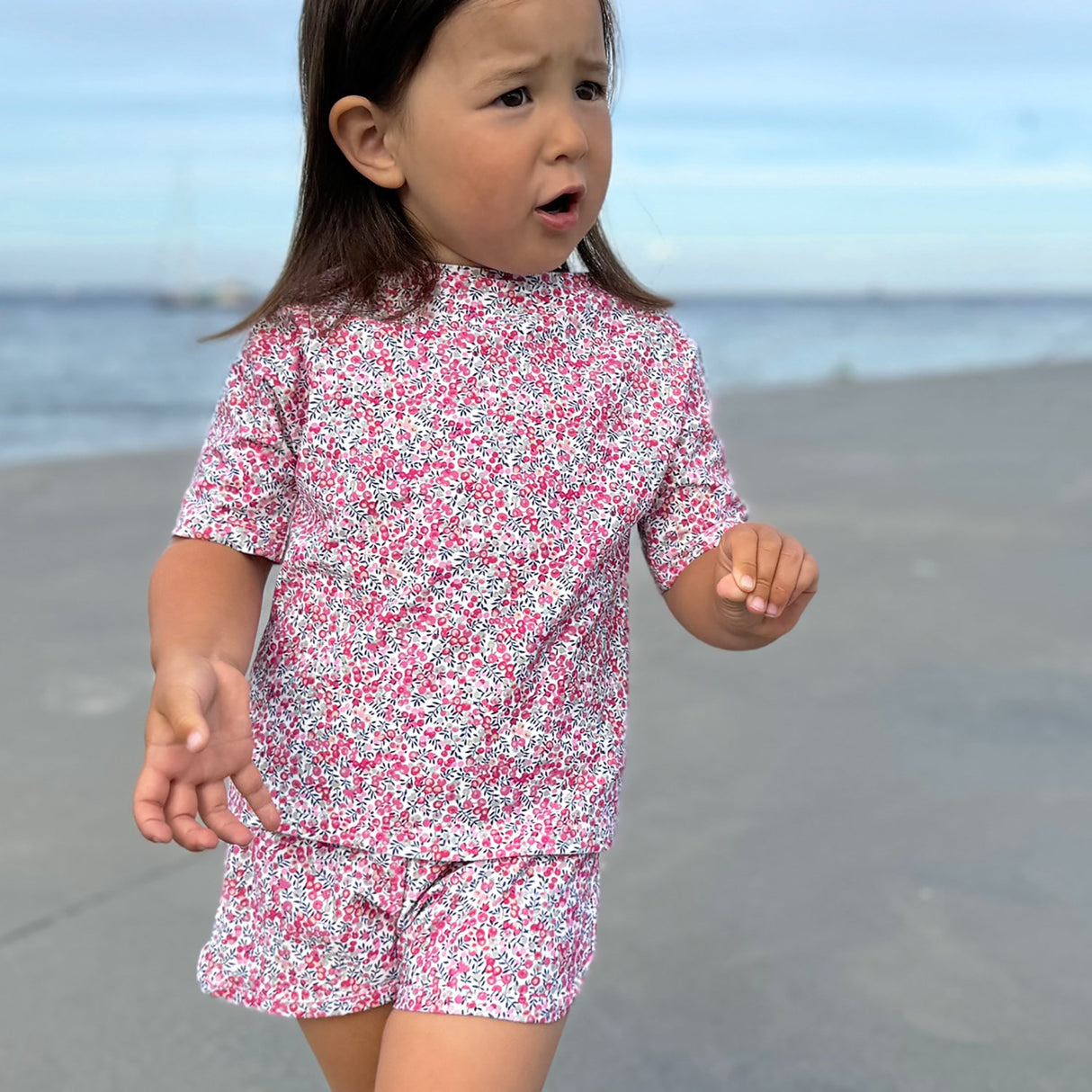 Petit Crabe Wiltshire Bud Alexa Badeshorts - Lavet af Liberty© Stof