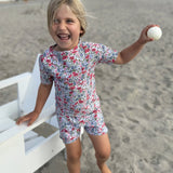 Petit Crabe Poppy & Daisy P Luna Boatneck Uv-T-Shirt - Lavet af Liberty© Stof